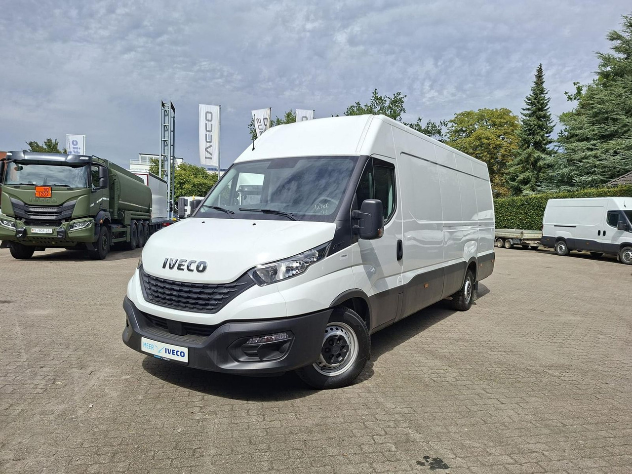 Iveco Daily 35S16V Klima 4100 115 kW (156 PS), Auto... - כלי רכב מסחרי עם לוח: תמונה 1 Iveco Daily 35S16V Klima 4100 115 kW (156 PS), Auto... - כלי רכב מסחרי עם לוח: תמונה 1