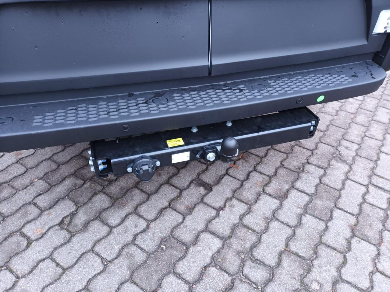 Iveco Daily 35S18HA8V 4100 KLIMA*AHK*RÜCKFAHRKAMERA... - כלי רכב מסחרי עם לוח: תמונה 4 Iveco Daily 35S18HA8V 4100 KLIMA*AHK*RÜCKFAHRKAMERA... - כלי רכב מסחרי עם לוח: תמונה 4