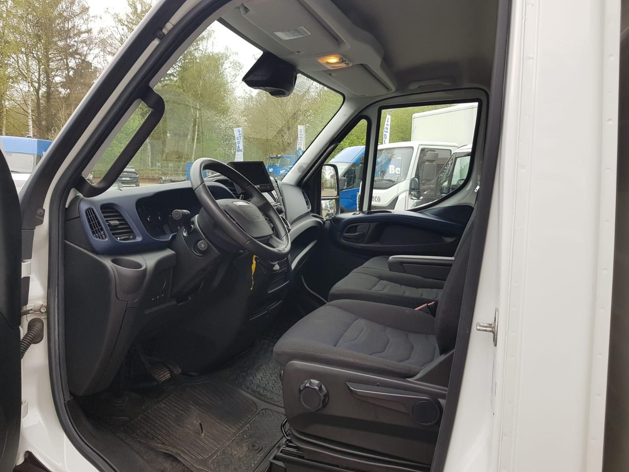 כלי רכב מסחרי עם תיבה Iveco Daily 70C18HA8/P Koffer, Luftfederung, Kamera: תמונה 14