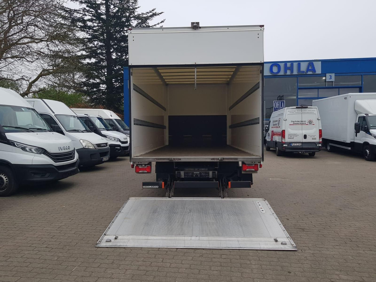 כלי רכב מסחרי עם תיבה Iveco Daily 70C18HA8/P Koffer, Luftfederung, Kamera: תמונה 6