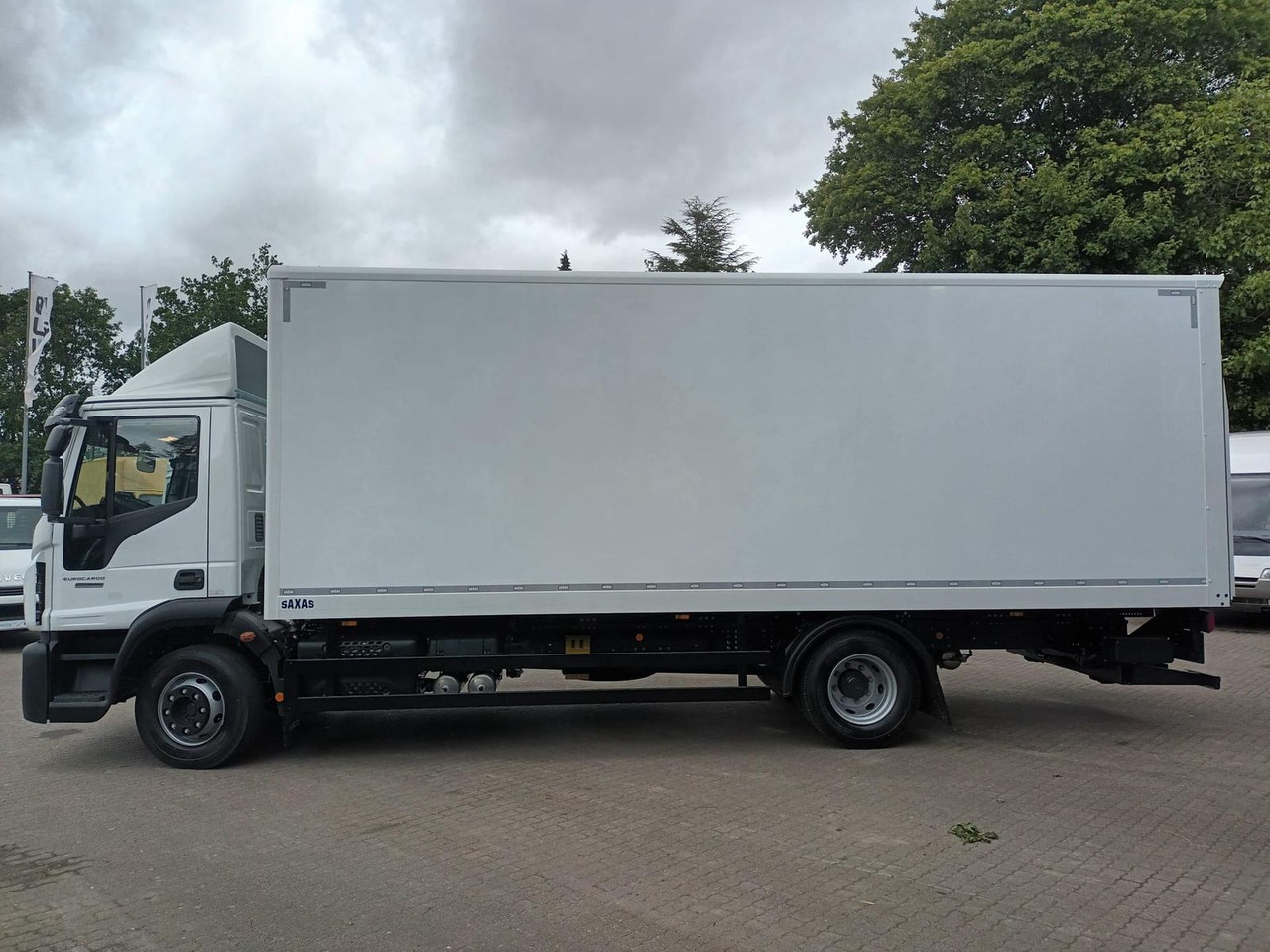 Iveco ML120E25/P KOFFER LBW 1,5t SAXAS AHK 185 kW (... - משאית וילונות צד: תמונה 2 Iveco ML120E25/P KOFFER LBW 1,5t SAXAS AHK 185 kW (... - משאית וילונות צד: תמונה 2