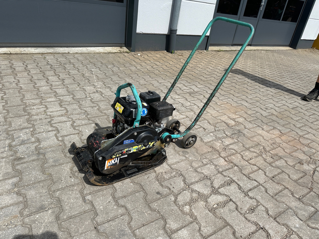 Ammann APF12/40 Rüttelplatte 69 kg - לוח רטט: תמונה 3 Ammann APF12/40 Rüttelplatte 69 kg - לוח רטט: תמונה 3