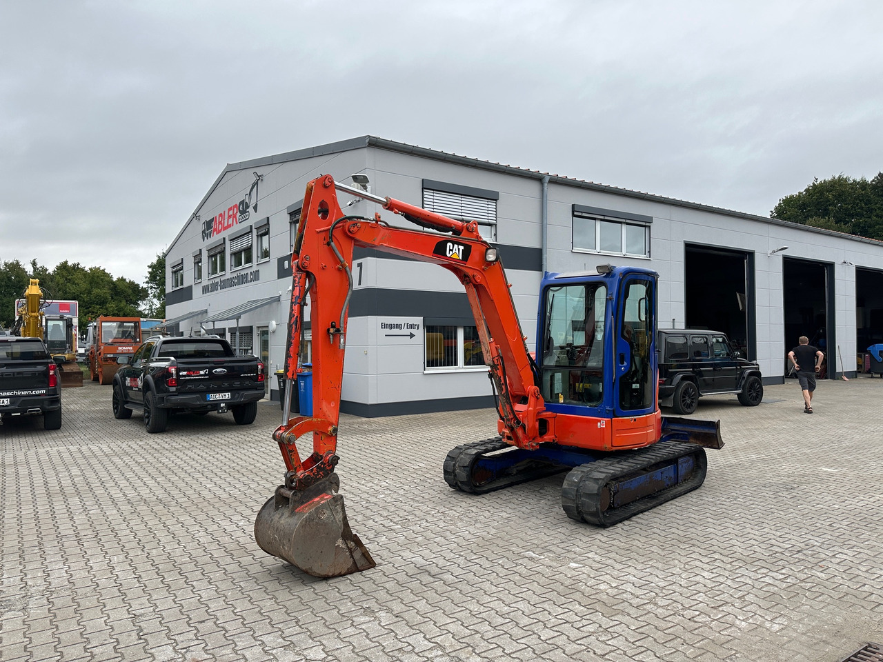 Caterpillar 305 CR Nullheck Minibagger MS03 - מיני מחפר: תמונה 2 Caterpillar 305 CR Nullheck Minibagger MS03 - מיני מחפר: תמונה 2