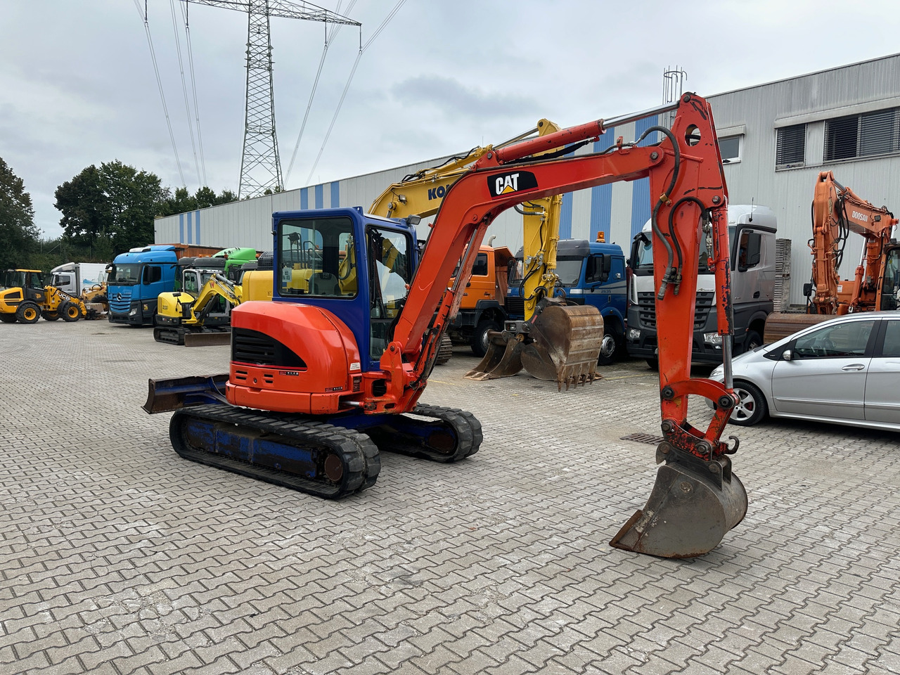 Caterpillar 305 CR Nullheck Minibagger MS03 - מיני מחפר: תמונה 3 Caterpillar 305 CR Nullheck Minibagger MS03 - מיני מחפר: תמונה 3
