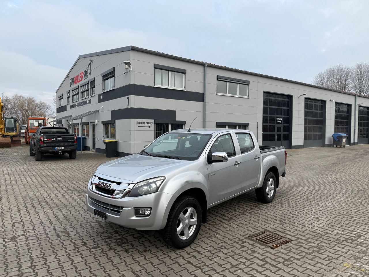 Isuzu DMAX 2,5 Pickup Automatik - טנדר: תמונה 2 Isuzu DMAX 2,5 Pickup Automatik - טנדר: תמונה 2