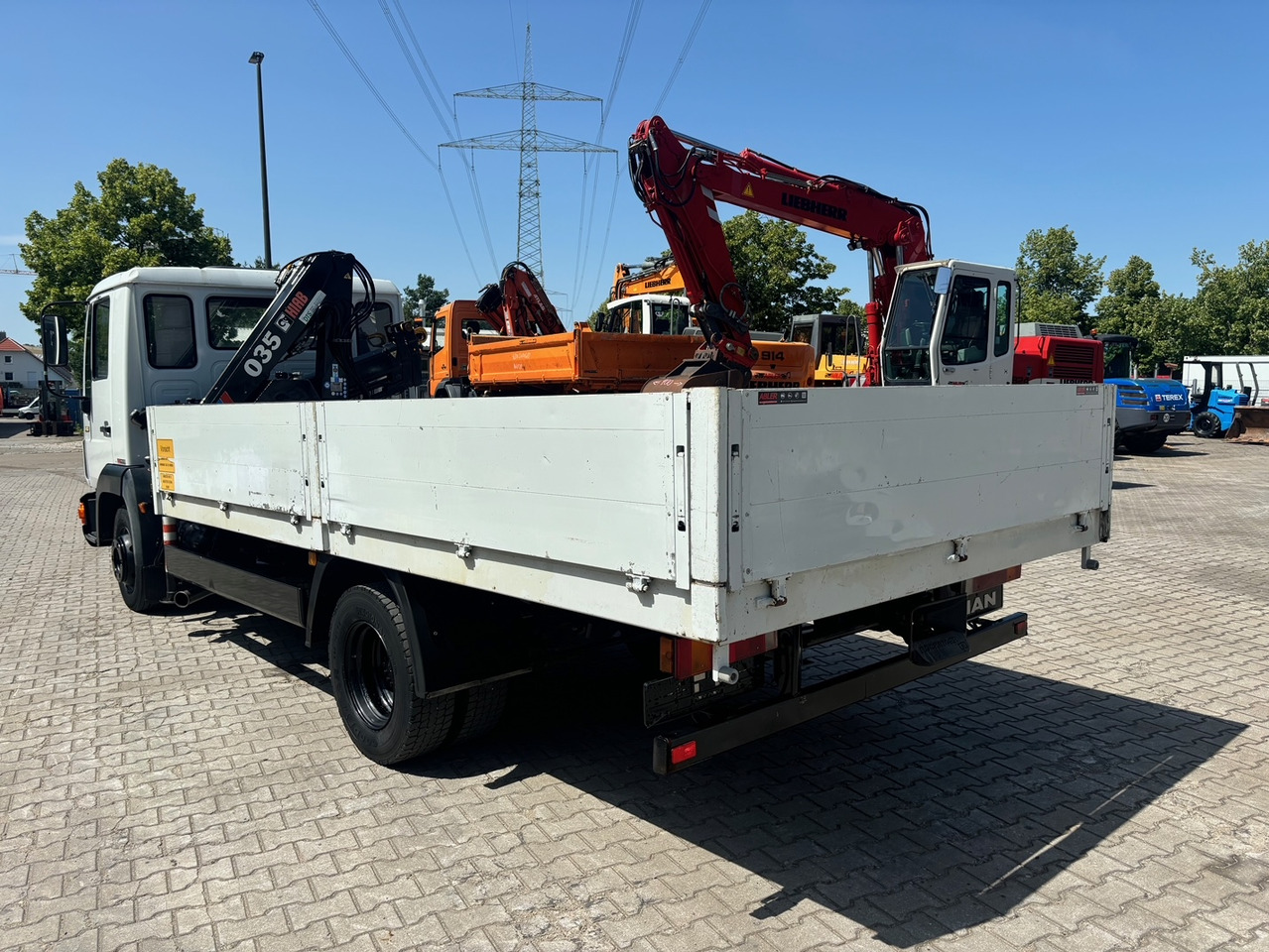MAN 8.163 L2000 Pritsche+Kran Hiab 035 - משאית צד נופל/ שטוחה, משאית מנוף: תמונה 4 MAN 8.163 L2000 Pritsche+Kran Hiab 035 - משאית צד נופל/ שטוחה, משאית מנוף: תמונה 4