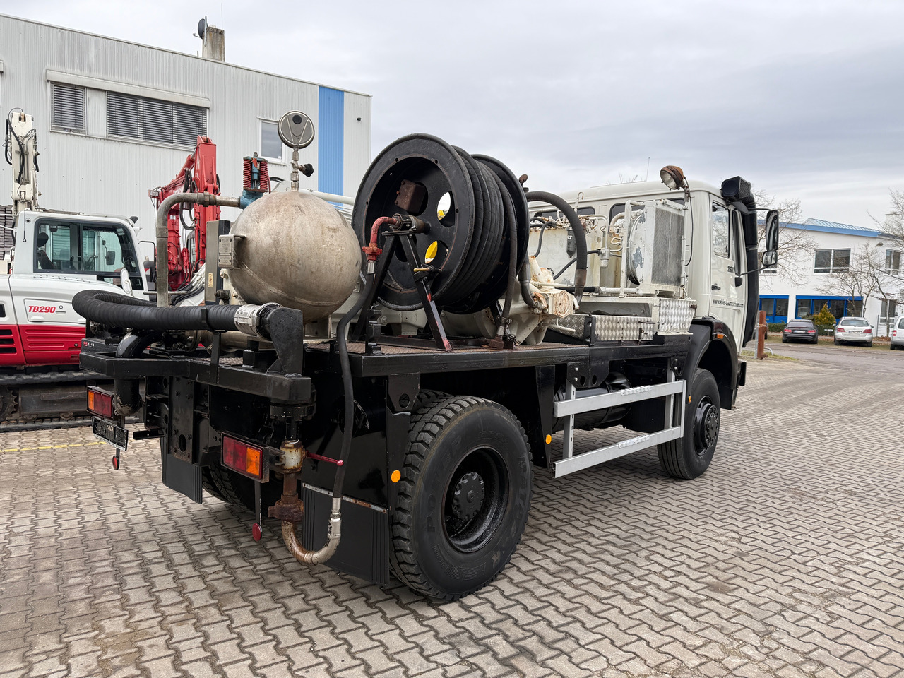 MErcedes-Benz 1928 NG V8 4x4 Uraca Hochdruckpumpe KD412 - כלי רכב עירוני/ מיוחד, משאית: תמונה 4 MErcedes-Benz 1928 NG V8 4x4 Uraca Hochdruckpumpe KD412 - כלי רכב עירוני/ מיוחד, משאית: תמונה 4