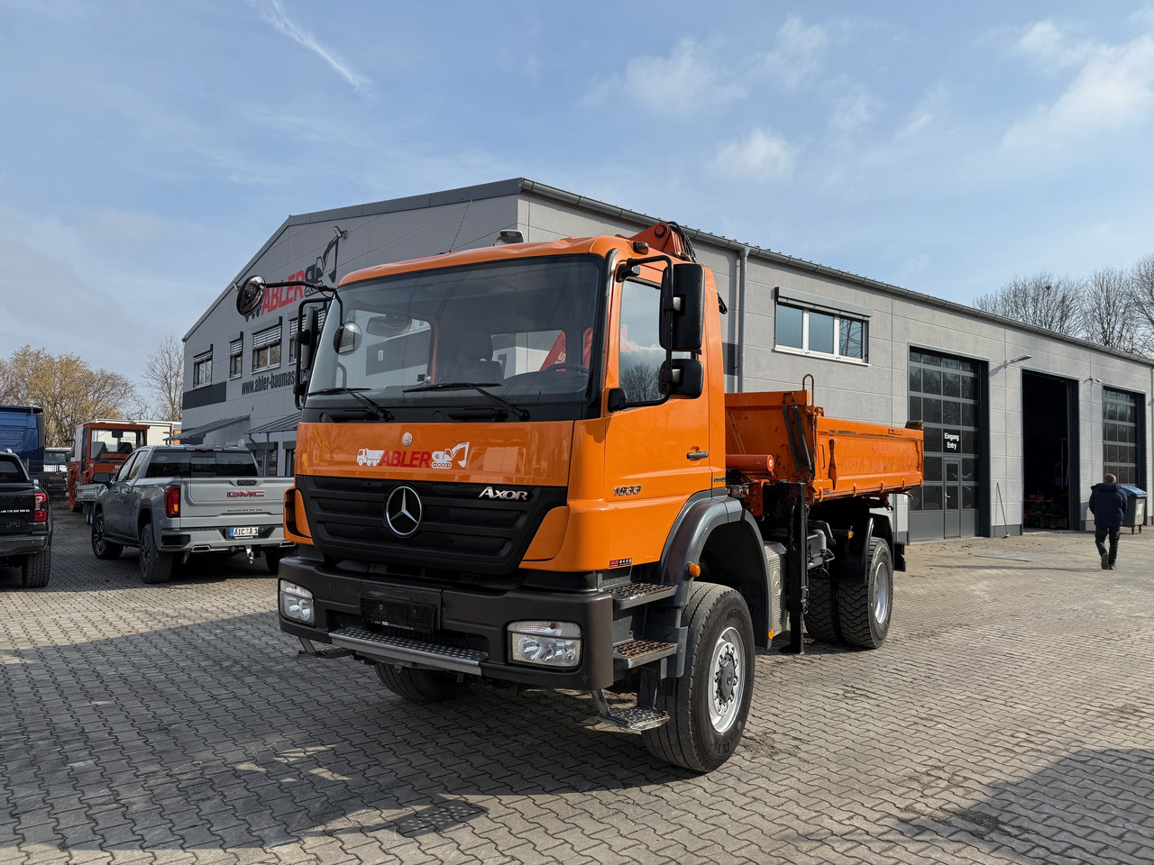 Mercedes-Benz 1833 Axor Kipper Kran Allrad - מזהיר, משאית מנוף: תמונה 2 Mercedes-Benz 1833 Axor Kipper Kran Allrad - מזהיר, משאית מנוף: תמונה 2