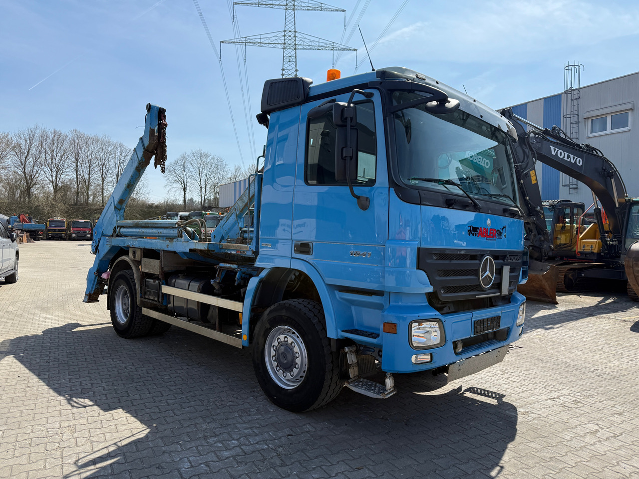 Mercedes-Benz 1841 Actros MP2 Absetzkipper 4x4 Allrad Klima - משאית דילוג העמסה: תמונה 4 Mercedes-Benz 1841 Actros MP2 Absetzkipper 4x4 Allrad Klima - משאית דילוג העמסה: תמונה 4