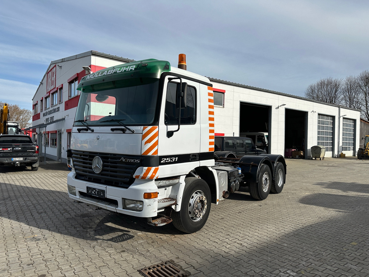 Mercedes-Benz 2531 Actros Fahrgestell - משאית עם שלדת תא: תמונה 2 Mercedes-Benz 2531 Actros Fahrgestell - משאית עם שלדת תא: תמונה 2