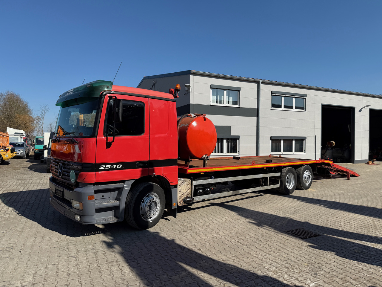 Mercedes-Benz 2540 Actros MP1 Baumaschinentrnasporter - משאית: תמונה 4 Mercedes-Benz 2540 Actros MP1 Baumaschinentrnasporter - משאית: תמונה 4