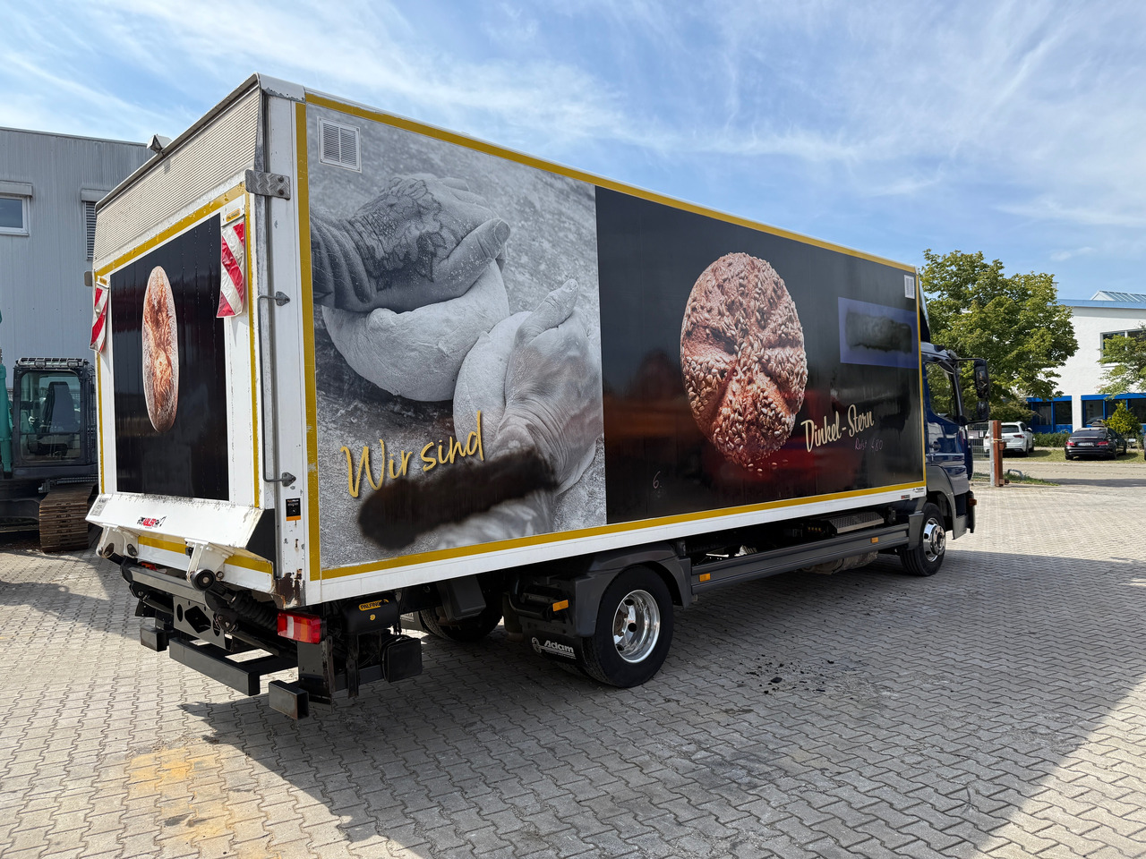 Mercedes-Benz 818 Atego Koffer LBW Palfinger ACC Unfall - משאית תיבה: תמונה 4 Mercedes-Benz 818 Atego Koffer LBW Palfinger ACC Unfall - משאית תיבה: תמונה 4