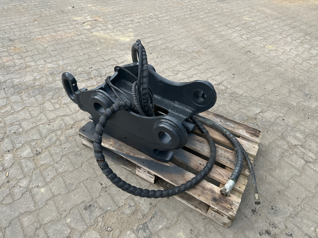 Oilquick OQ 65 vollhydraulischer Schnellwechsler - מצמד מהיר: תמונה 4 Oilquick OQ 65 vollhydraulischer Schnellwechsler - מצמד מהיר: תמונה 4