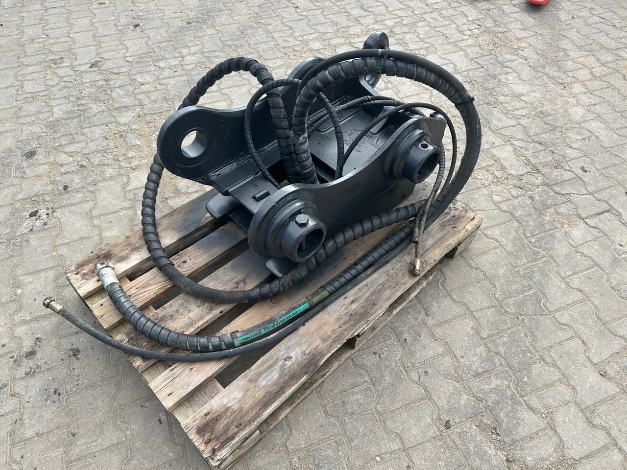 Oilquick OQ 65 vollhydraulischer Schnellwechsler - מצמד מהיר: תמונה 5 Oilquick OQ 65 vollhydraulischer Schnellwechsler - מצמד מהיר: תמונה 5