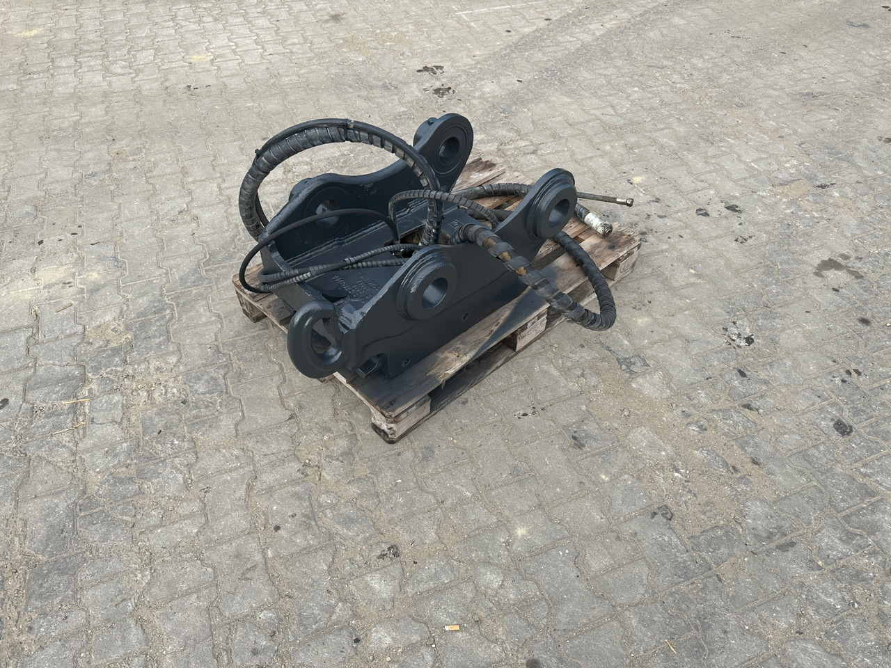 Oilquick OQ 65 vollhydraulischer Schnellwechsler - מצמד מהיר: תמונה 3 Oilquick OQ 65 vollhydraulischer Schnellwechsler - מצמד מהיר: תמונה 3