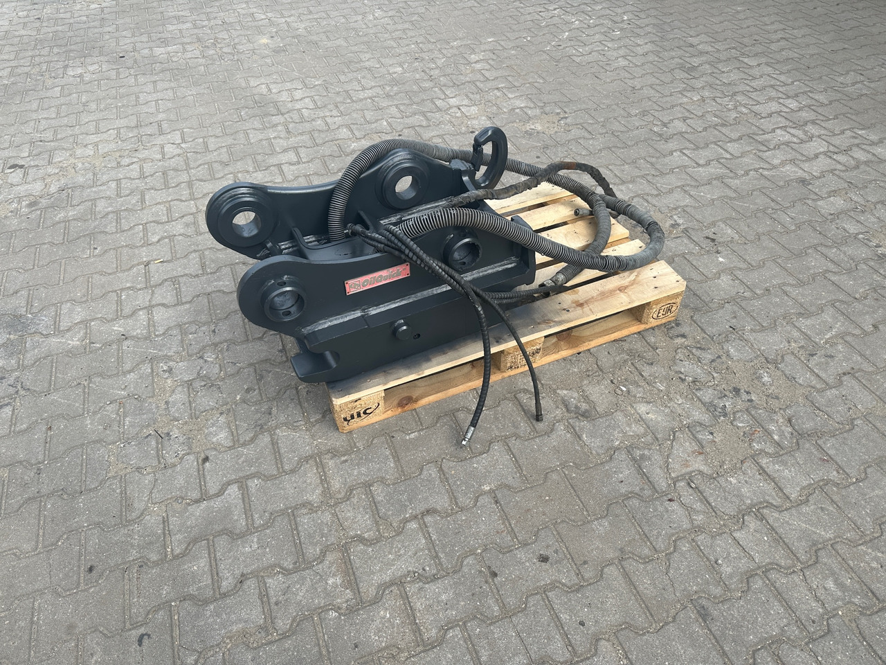 Oilquick OQ 70/55 vollhydraulischer Schnellwechsler - מצמד מהיר: תמונה 2 Oilquick OQ 70/55 vollhydraulischer Schnellwechsler - מצמד מהיר: תמונה 2