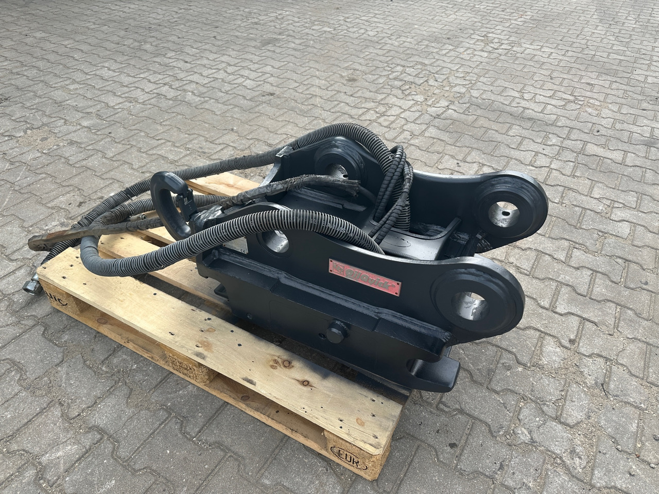 Oilquick OQ 70/55 vollhydraulischer Schnellwechsler - מצמד מהיר: תמונה 4 Oilquick OQ 70/55 vollhydraulischer Schnellwechsler - מצמד מהיר: תמונה 4