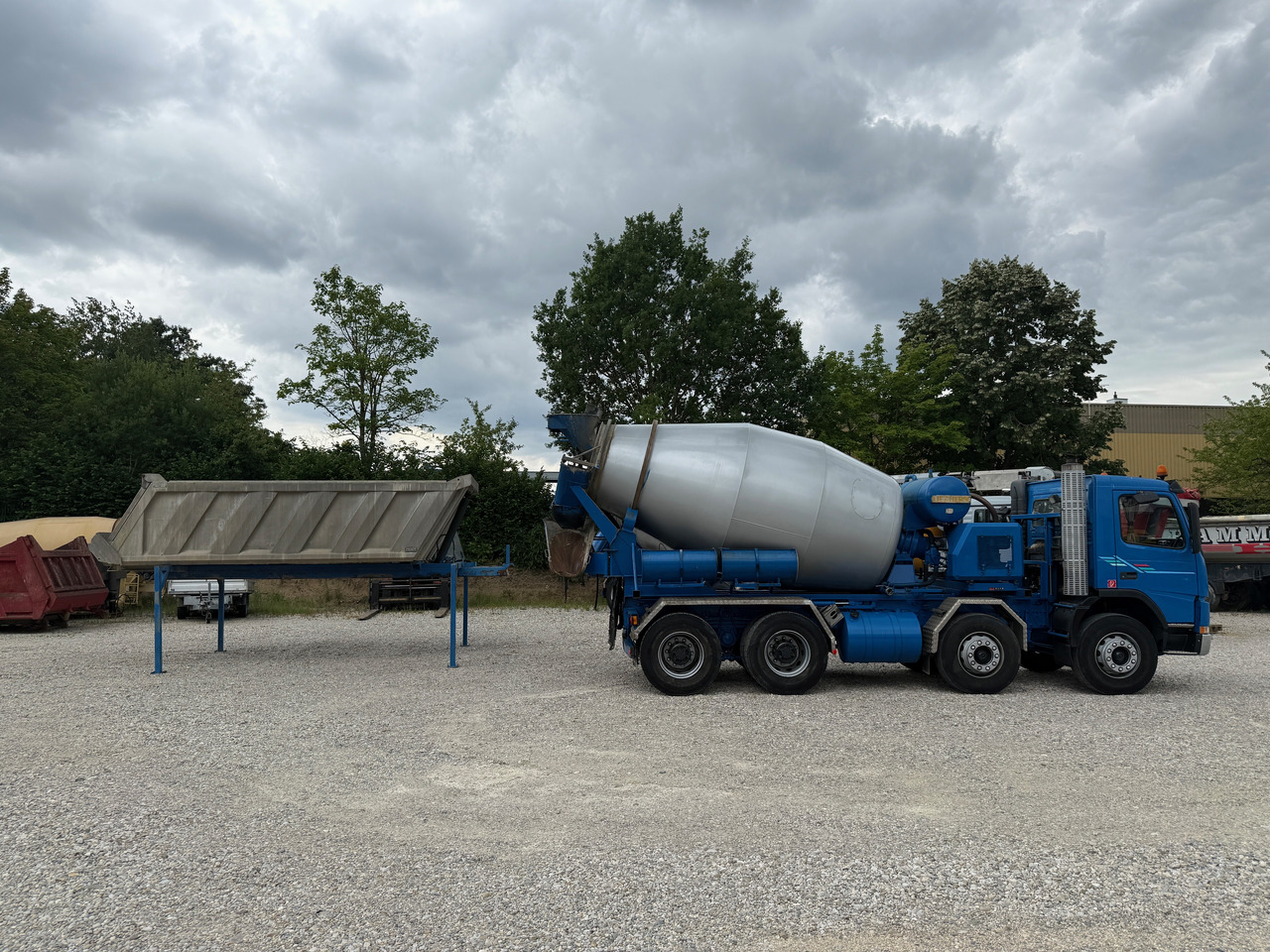 Volvo FM 12 420 WECHSELSYSTEM Betonmischer + Kipper AHK Klima - משאית מערבלת בטון: תמונה 4 Volvo FM 12 420 WECHSELSYSTEM Betonmischer + Kipper AHK Klima - משאית מערבלת בטון: תמונה 4
