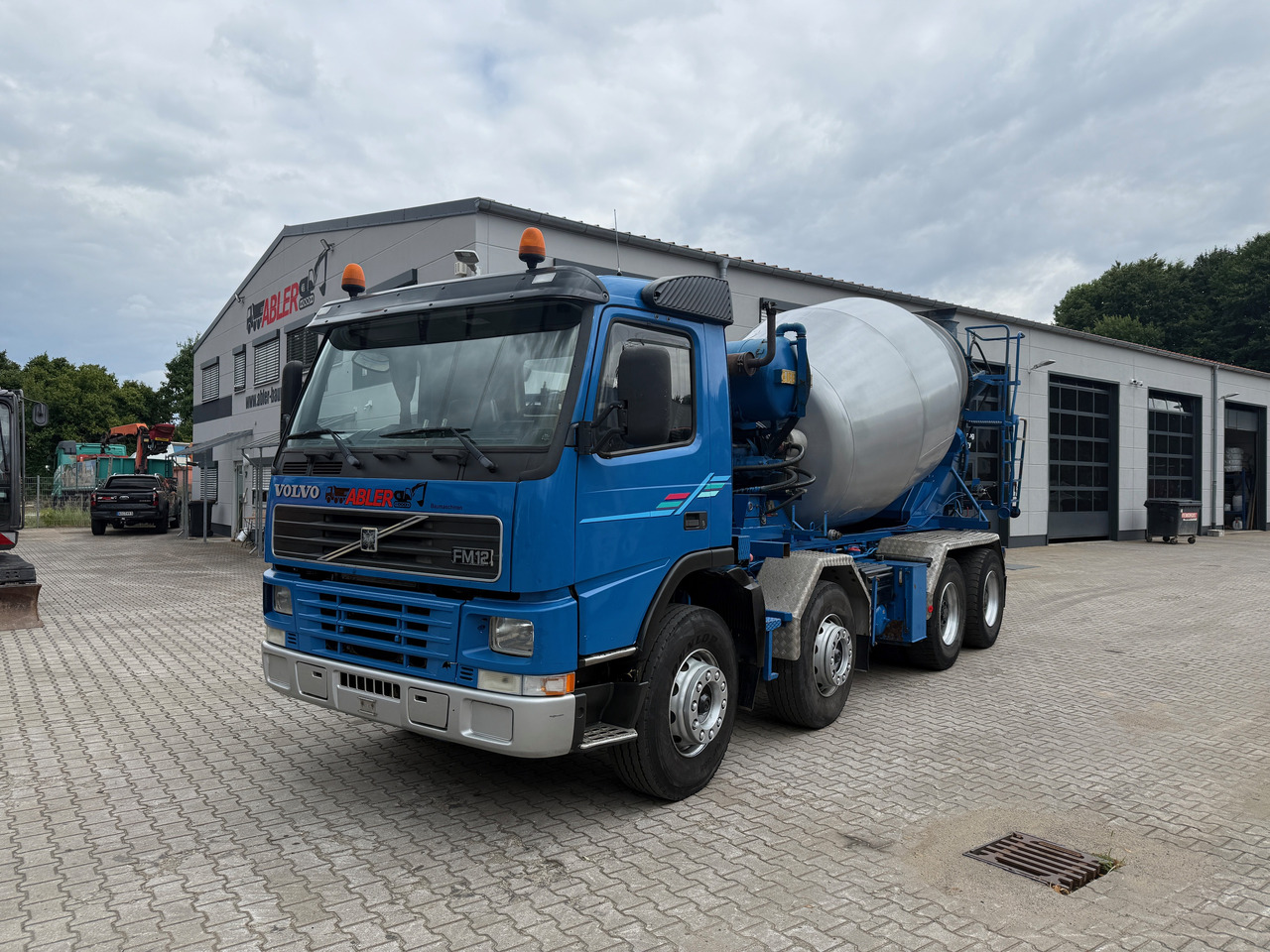 Volvo FM 12 420 WECHSELSYSTEM Betonmischer + Kipper AHK Klima - משאית מערבלת בטון: תמונה 5 Volvo FM 12 420 WECHSELSYSTEM Betonmischer + Kipper AHK Klima - משאית מערבלת בטון: תמונה 5