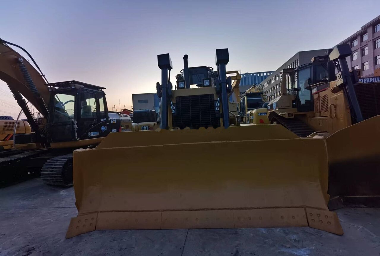 CAT D6H - דחפור: תמונה 2 CAT D6H - דחפור: תמונה 2