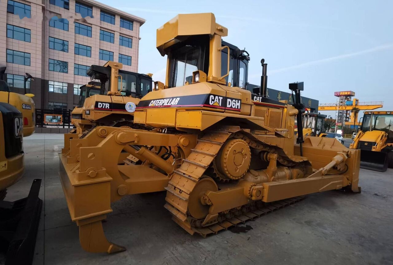 CAT D6H - דחפור: תמונה 5 CAT D6H - דחפור: תמונה 5