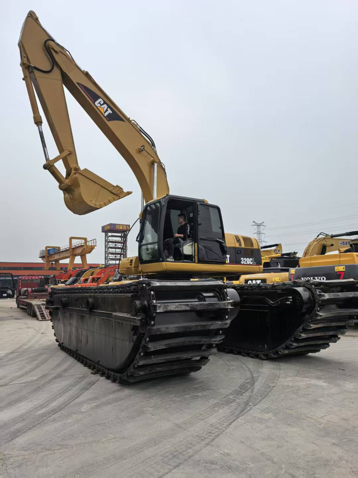CATERPILLAR 320CL amphibious - מחפר אמפיבי: תמונה 2 CATERPILLAR 320CL amphibious - מחפר אמפיבי: תמונה 2