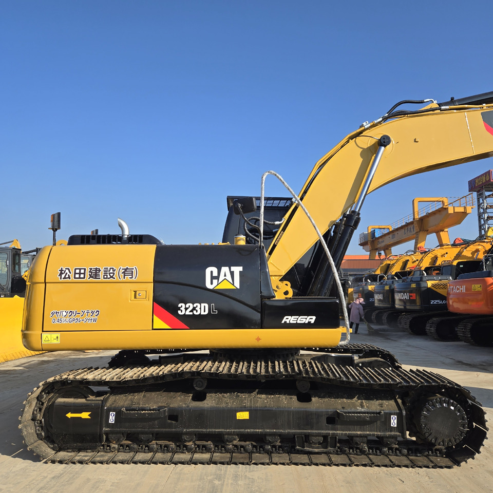 CATERPILLAR 323D L - מחפר: תמונה 1 CATERPILLAR 323D L - מחפר: תמונה 1
