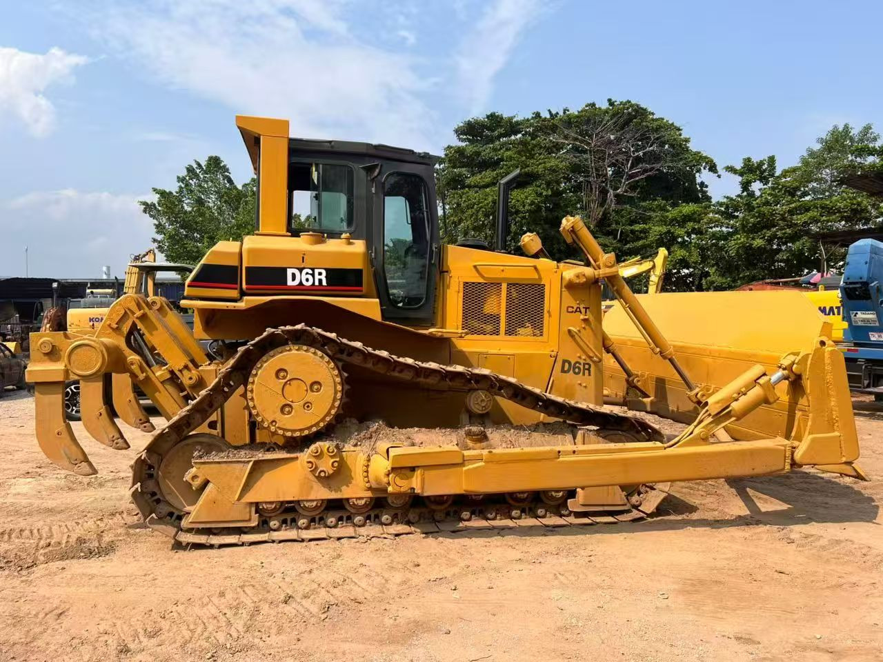 CATERPILLAR D6R - דחפור: תמונה 1 CATERPILLAR D6R - דחפור: תמונה 1
