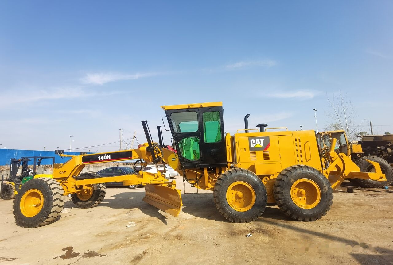 Caterpillar 140H - מפלסת: תמונה 1 Caterpillar 140H - מפלסת: תמונה 1