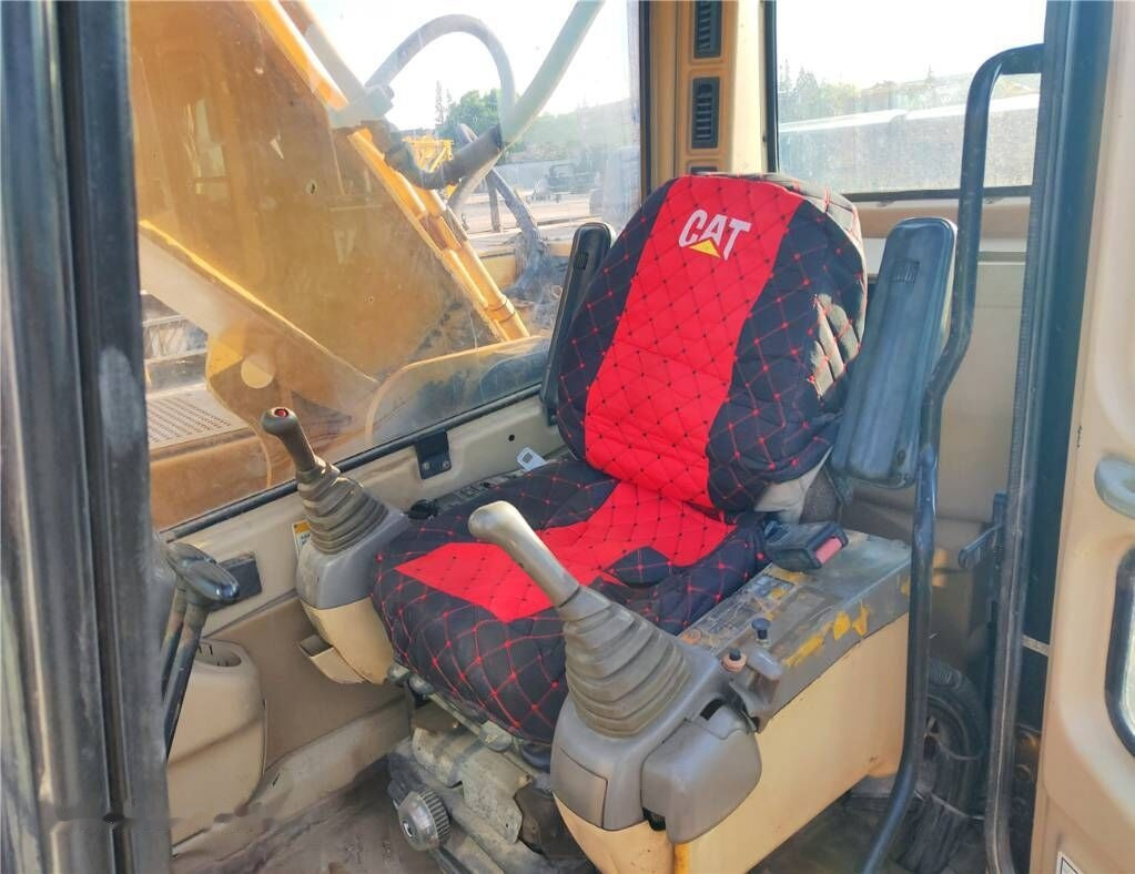 Caterpillar 325 BL - מחפר סורק: תמונה 4 Caterpillar 325 BL - מחפר סורק: תמונה 4