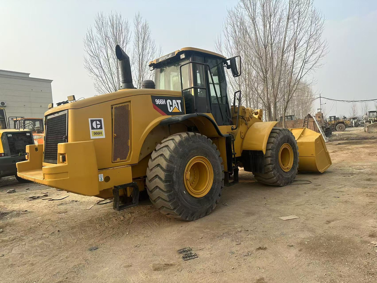 Caterpillar 966H - מעמיס גלגלים: תמונה 2 Caterpillar 966H - מעמיס גלגלים: תמונה 2