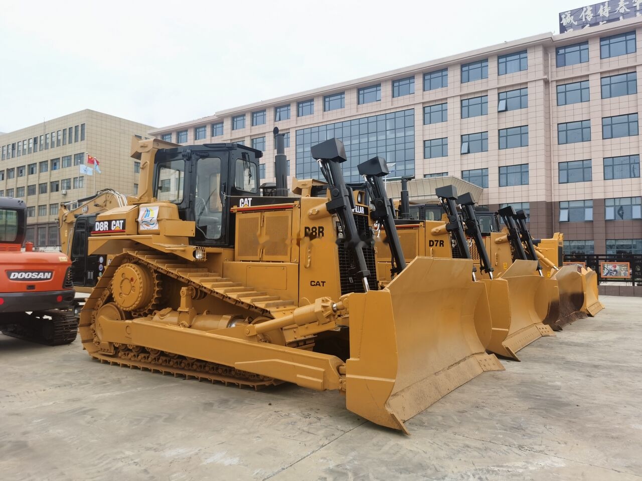 Caterpillar D8R - דחפור: תמונה 2 Caterpillar D8R - דחפור: תמונה 2