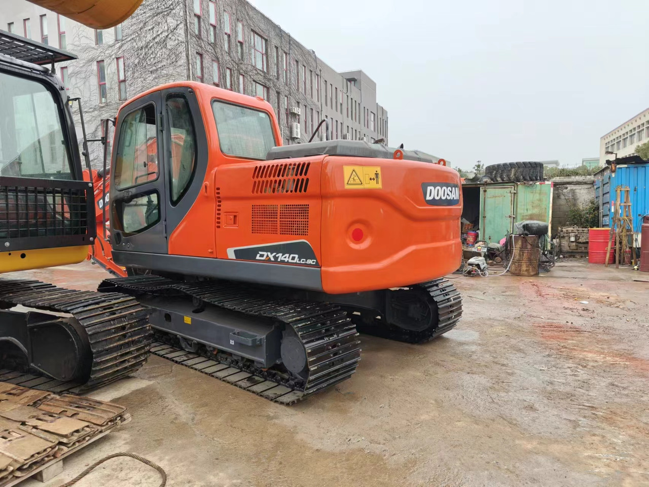DOOSAN DX140 - מחפר: תמונה 2 DOOSAN DX140 - מחפר: תמונה 2