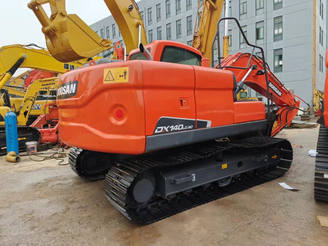 DOOSAN DX140 - מחפר: תמונה 1 DOOSAN DX140 - מחפר: תמונה 1