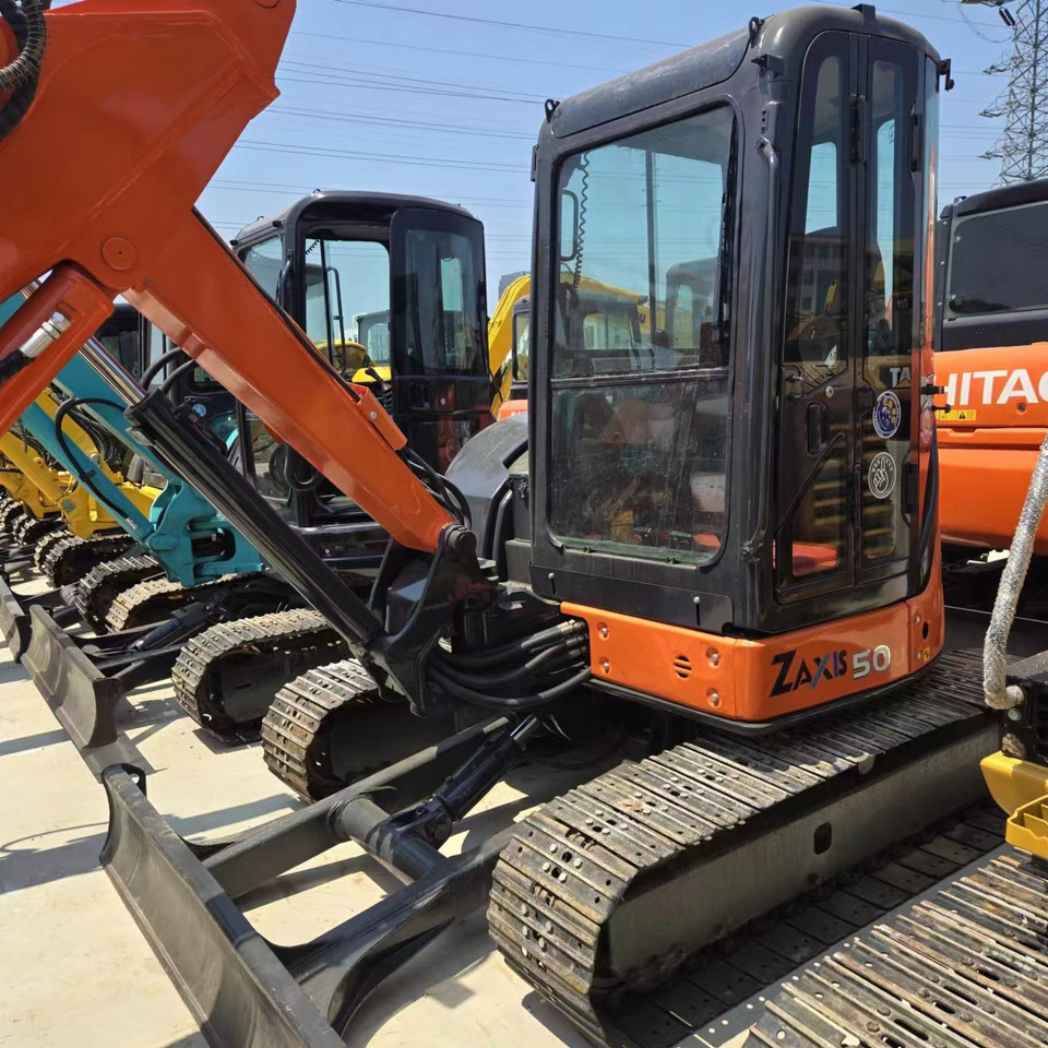 HITACHI ZX50U - מיני מחפר: תמונה 4 HITACHI ZX50U - מיני מחפר: תמונה 4