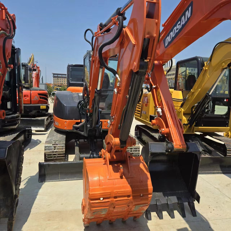 HITACHI ZX50U - מיני מחפר: תמונה 5 HITACHI ZX50U - מיני מחפר: תמונה 5