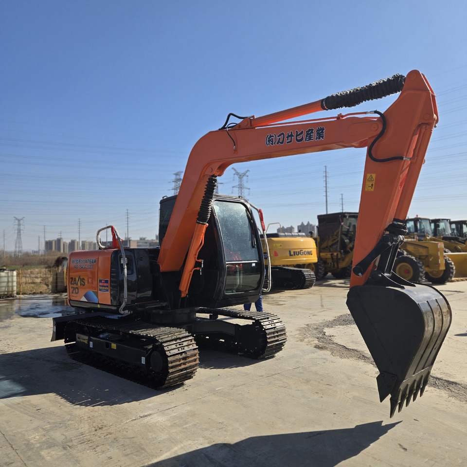 HITACHI ZX70 - מיני מחפר: תמונה 4 HITACHI ZX70 - מיני מחפר: תמונה 4