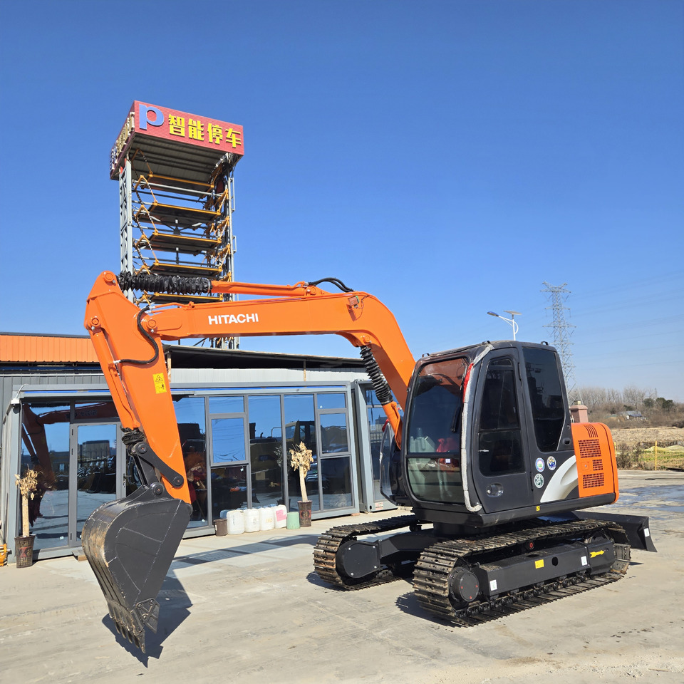 HITACHI ZX70 - מיני מחפר: תמונה 2 HITACHI ZX70 - מיני מחפר: תמונה 2