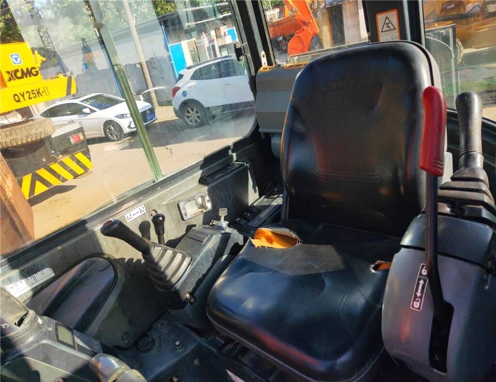 Hitachi ZX55UR - מיני מחפר: תמונה 4 Hitachi ZX55UR - מיני מחפר: תמונה 4