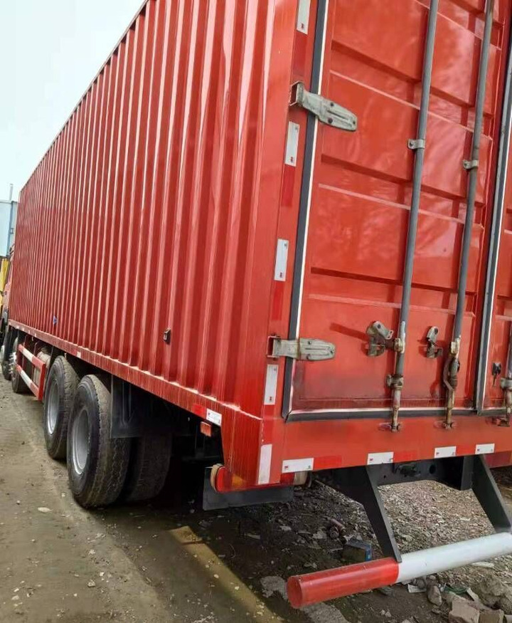 Howo 8X4 Box Truck Box Van - מוביל מכולות/ משאית החלפת גוף: תמונה 3 Howo 8X4 Box Truck Box Van - מוביל מכולות/ משאית החלפת גוף: תמונה 3