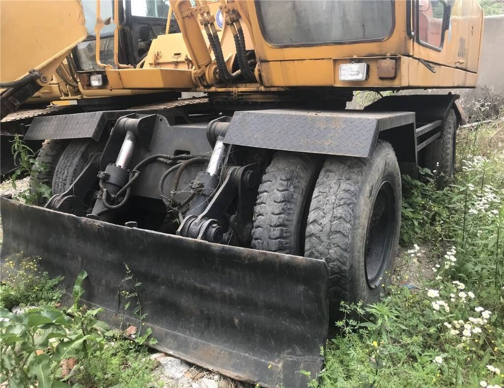 Hyundai 200-5 - מחפר גלגלים: תמונה 4 Hyundai 200-5 - מחפר גלגלים: תמונה 4