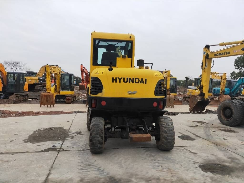 Hyundai Robex 60 W-7 - מחפר גלגלים: תמונה 2 Hyundai Robex 60 W-7 - מחפר גלגלים: תמונה 2