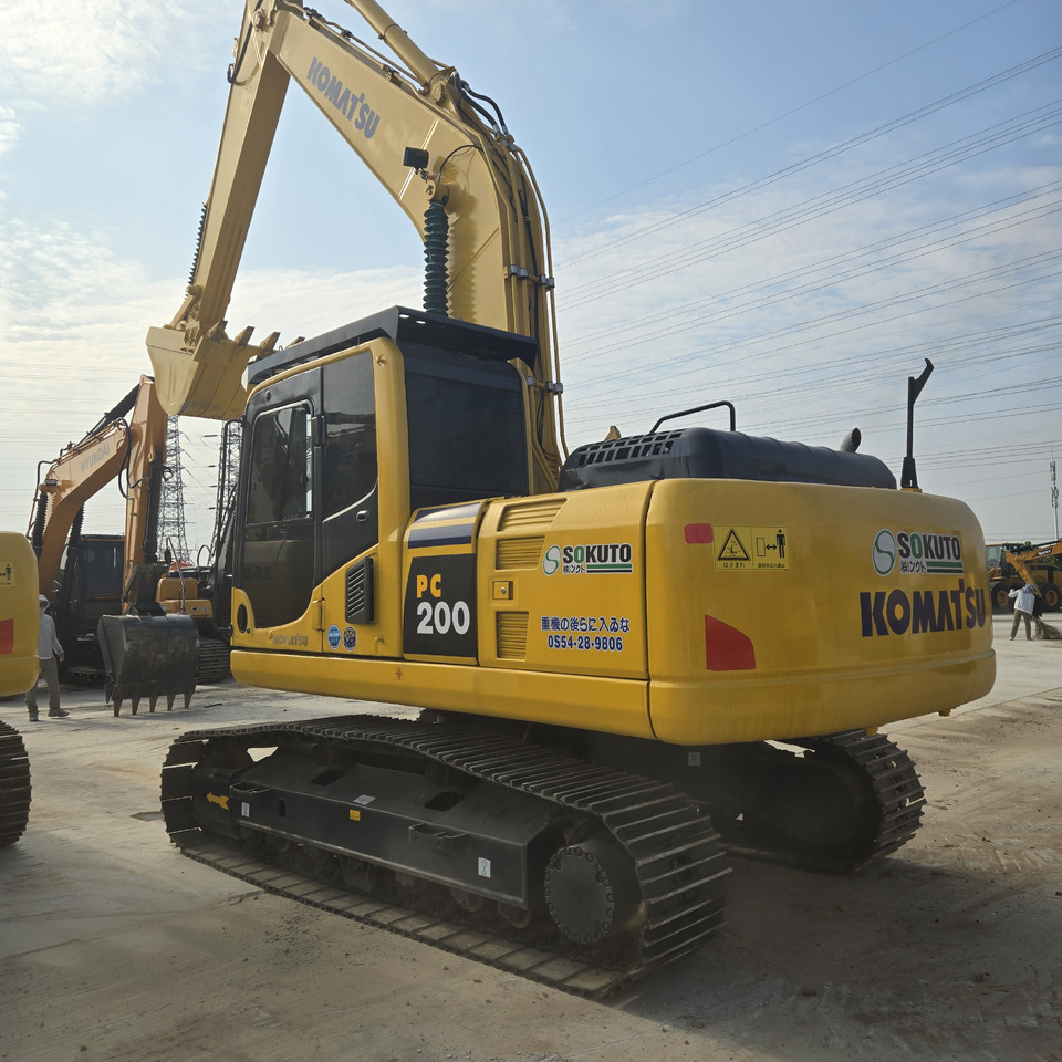 KOMATSU PC200-8 - מחפר: תמונה 2 KOMATSU PC200-8 - מחפר: תמונה 2