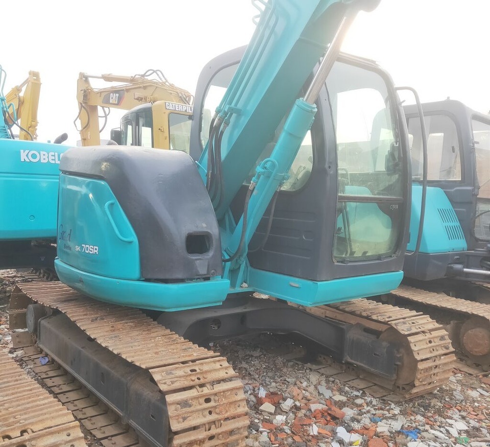 Kobelco SK70SR - מיני מחפר: תמונה 2 Kobelco SK70SR - מיני מחפר: תמונה 2