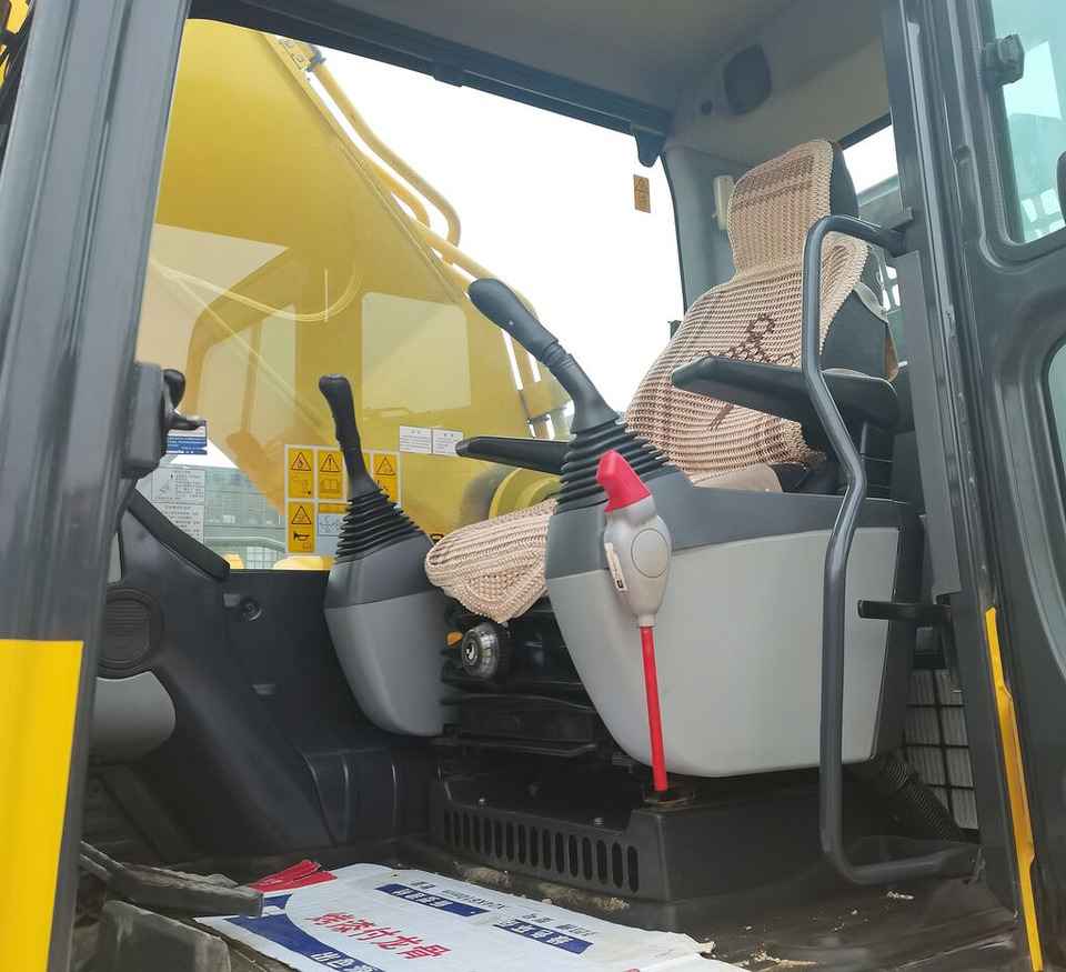 Komatsu PC400 - מחפר סורק: תמונה 3 Komatsu PC400 - מחפר סורק: תמונה 3