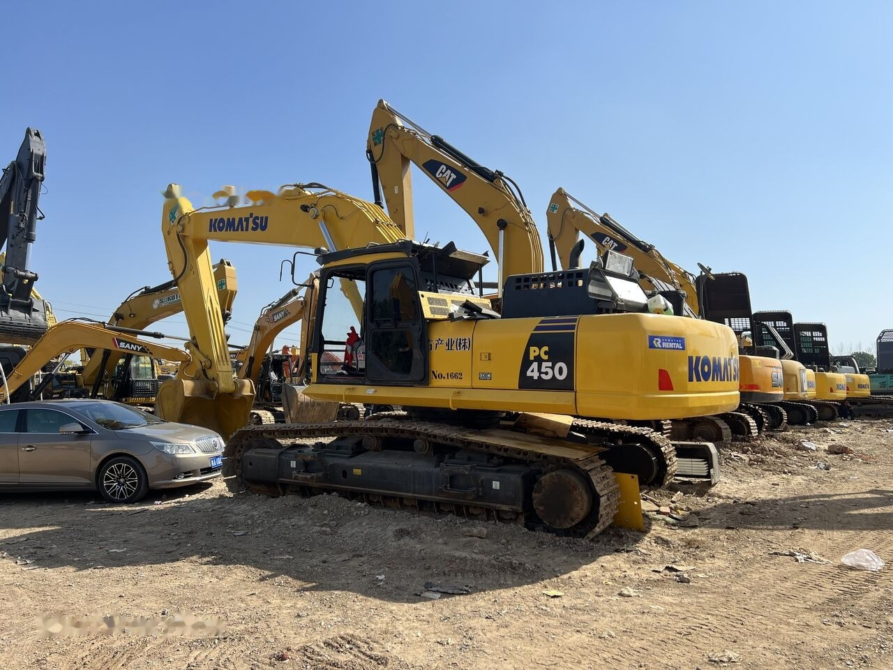Komatsu PC450-8 - מחפר סורק: תמונה 2 Komatsu PC450-8 - מחפר סורק: תמונה 2