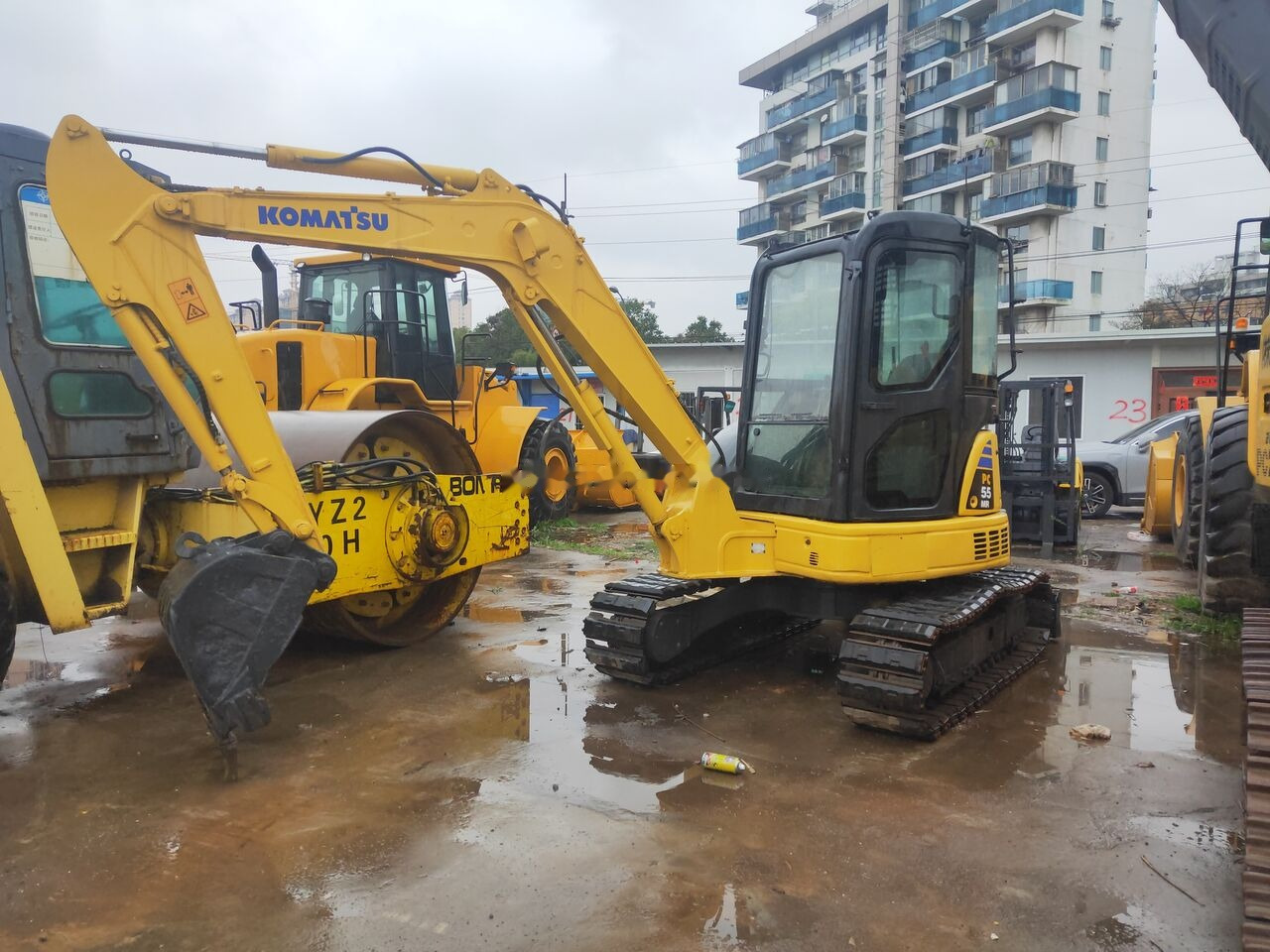 Komatsu PC55MR - מיני מחפר: תמונה 1 Komatsu PC55MR - מיני מחפר: תמונה 1