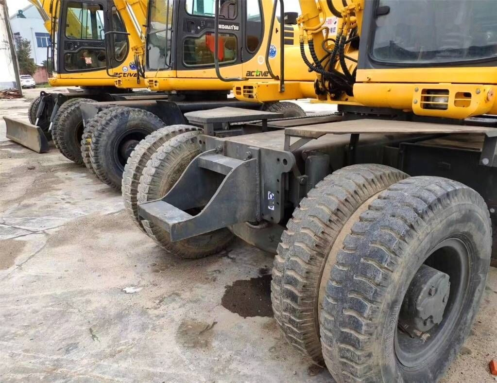 Komatsu PW150 - מחפר גלגלים: תמונה 3 Komatsu PW150 - מחפר גלגלים: תמונה 3