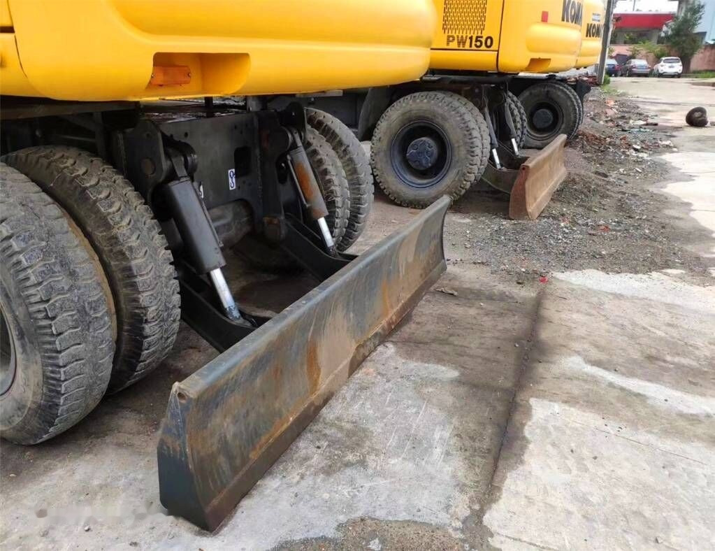 Komatsu PW150 - מחפר גלגלים: תמונה 4 Komatsu PW150 - מחפר גלגלים: תמונה 4