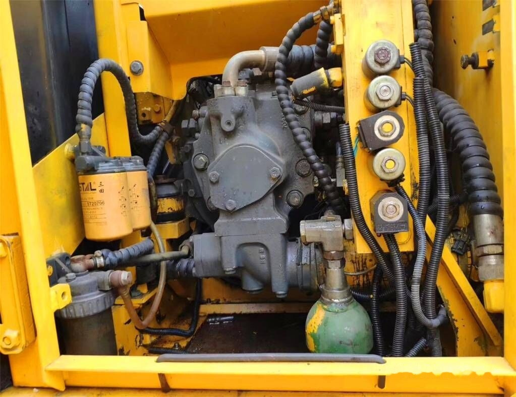 Komatsu PW150 - מחפר גלגלים: תמונה 5 Komatsu PW150 - מחפר גלגלים: תמונה 5